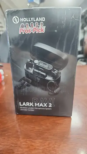 Hollyland Lark Max 2 Ultimate Combo 4 Transmitter + 1 RCVR