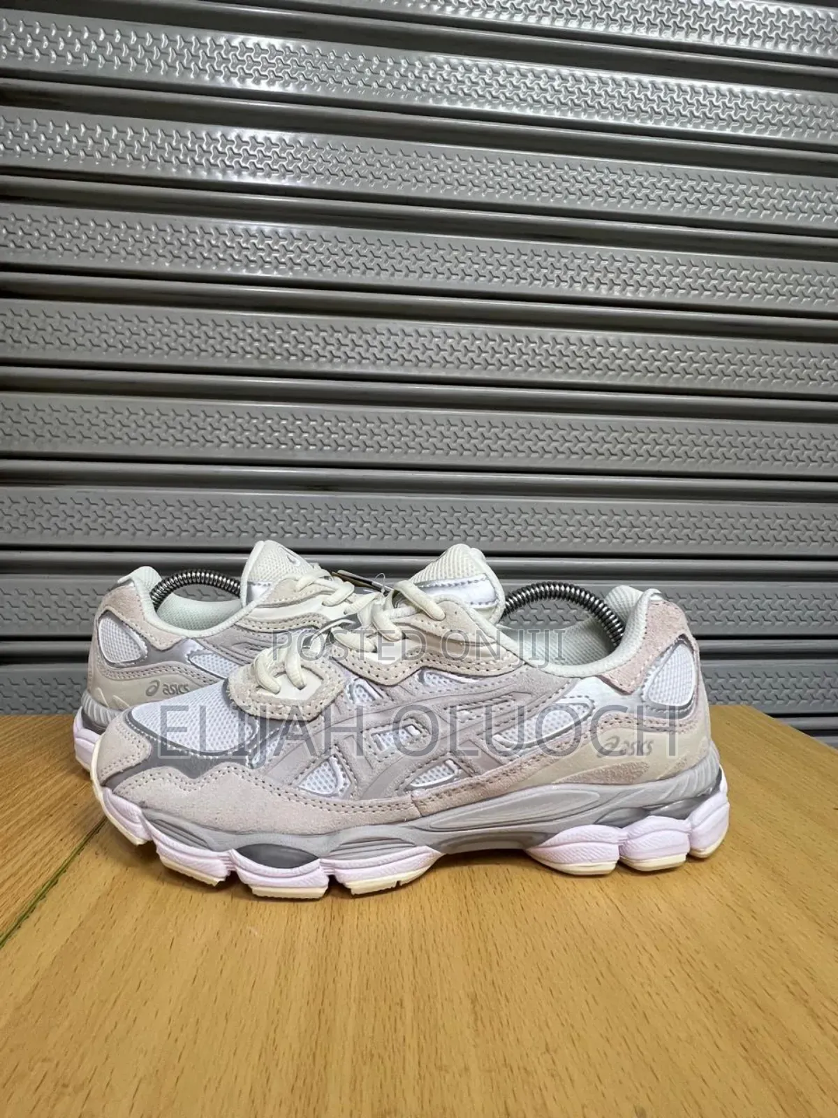 Ascis Gel -Nyc White Oyster Grey Is Now Accessible