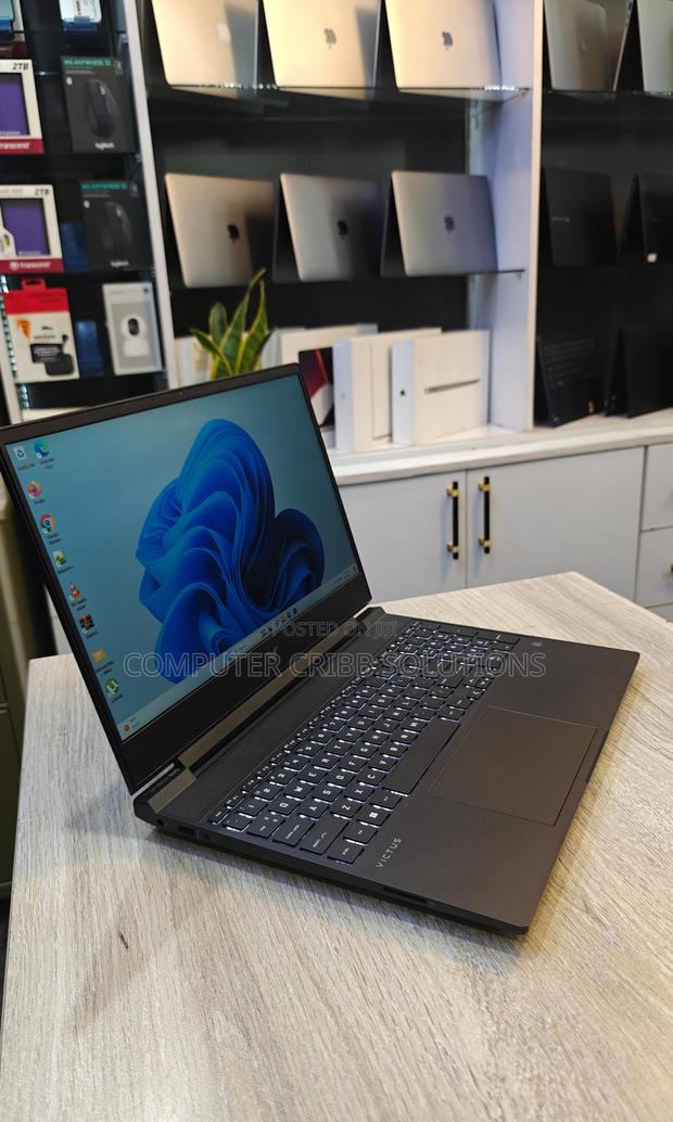 Laptop HP Victus 15 16GB AMD Ryzen 7 SSD 1T - thumbnail 2