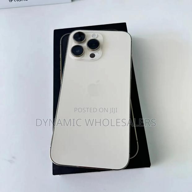 Apple iPhone 12 Pro Max 256 GB White - main view