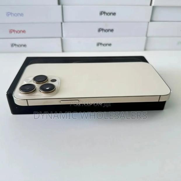 Apple iPhone 12 Pro Max 256 GB White - thumbnail 3