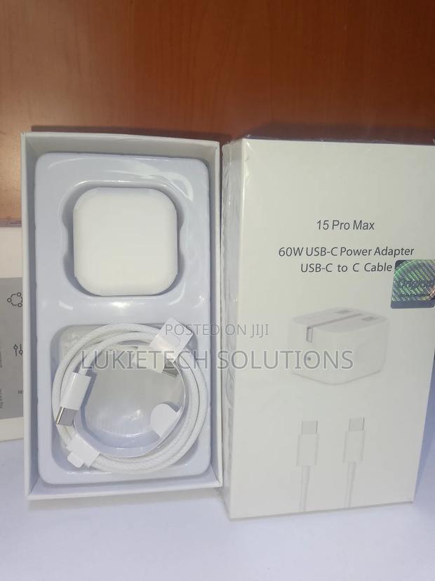 iPhone 15 Pro Max Original Charger (60watts) - thumbnail 2