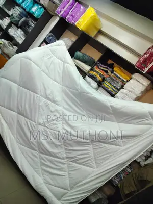 Size: 7*8 ( 250*270cm) Super Super King Size White Duvet