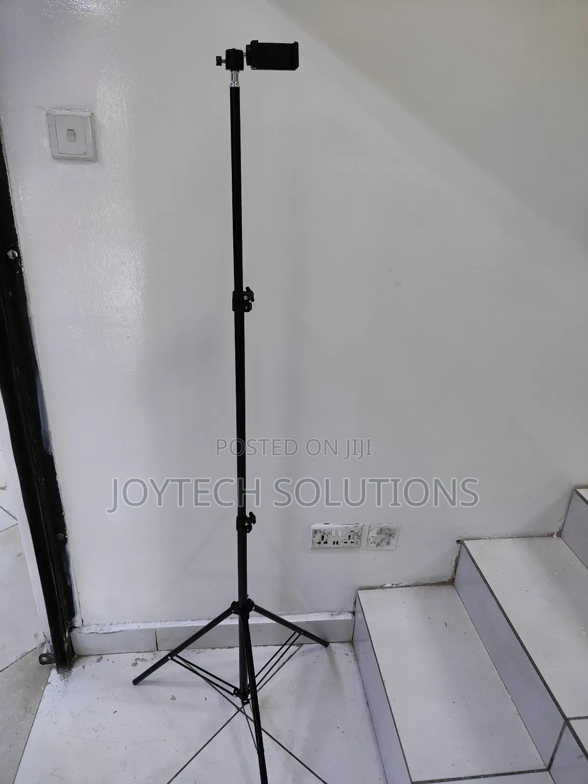 Light Stand 2.1 Tall Phone Holder