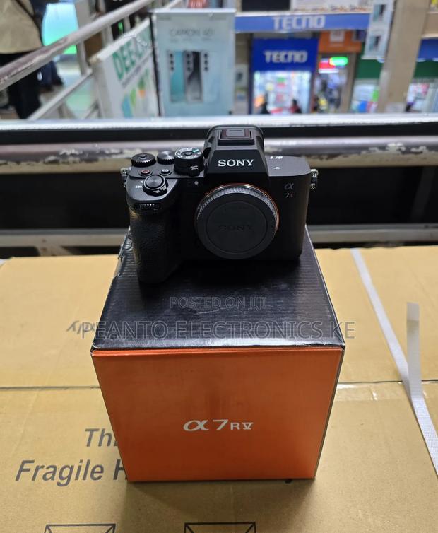 Sony Alpha A7r Iv Mirrorless Digital Camera (Body Only) - thumbnail 5