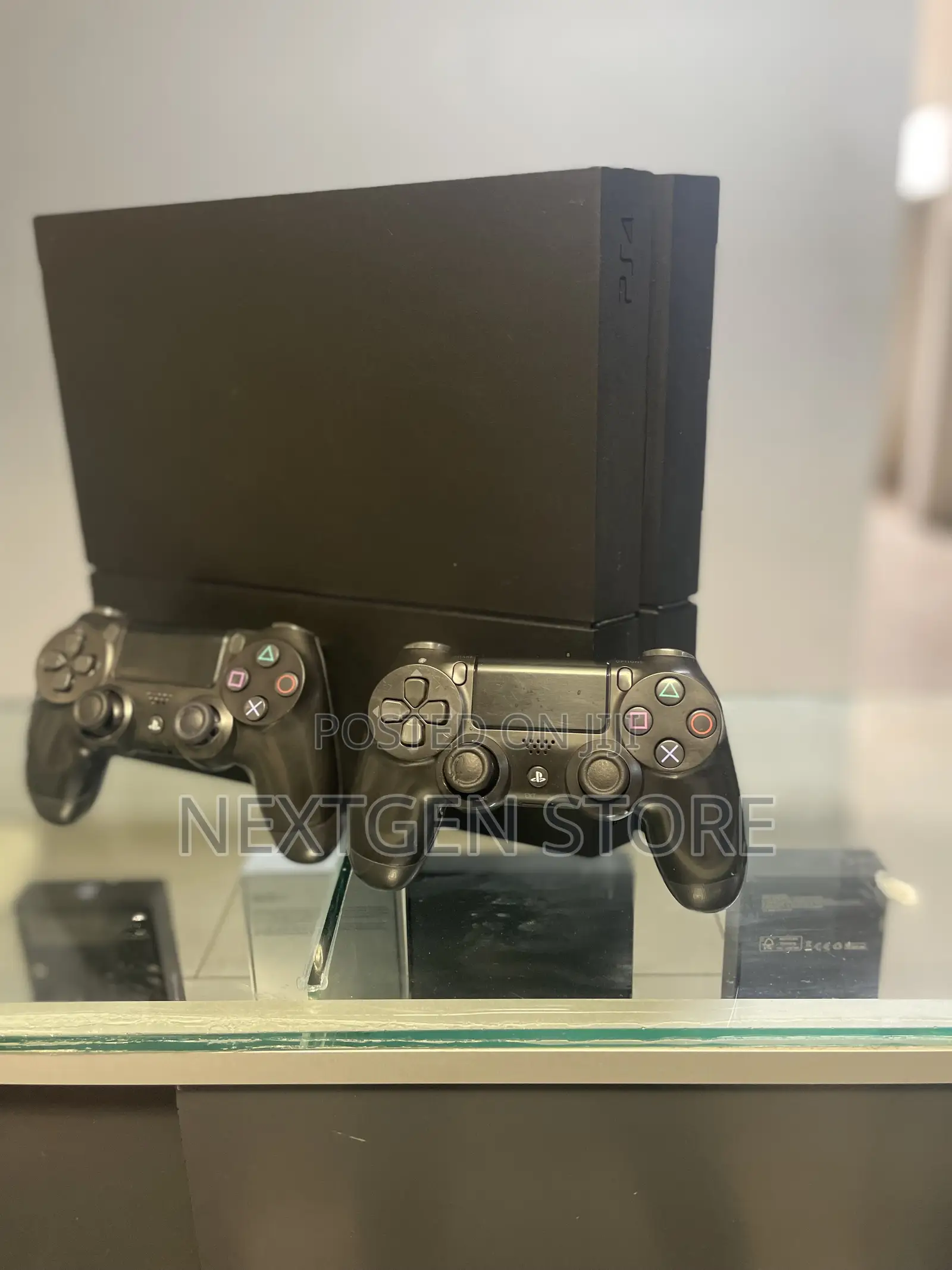 Ps4 Standard With 2 Controllers Fc 25