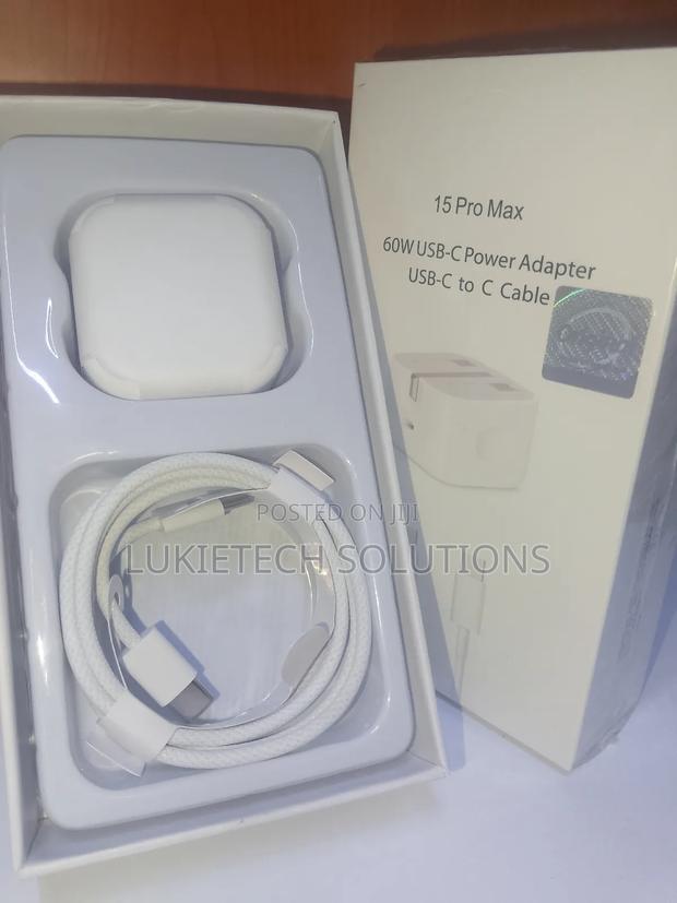 Good iPhone 15 Pro Max Charger Fast Charging Cable C to C - main view