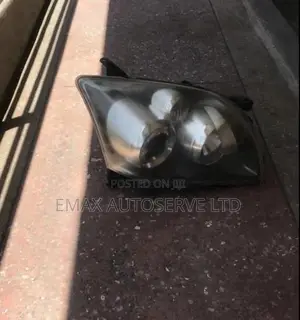 Toyota Avensis 2005 Headlight Xenon
