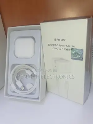iPhone 15 Pro Max 60 Watts Traveller Charger,Usb C to C