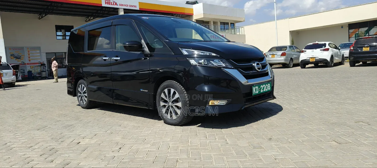 Nissan Serena 2018 Black