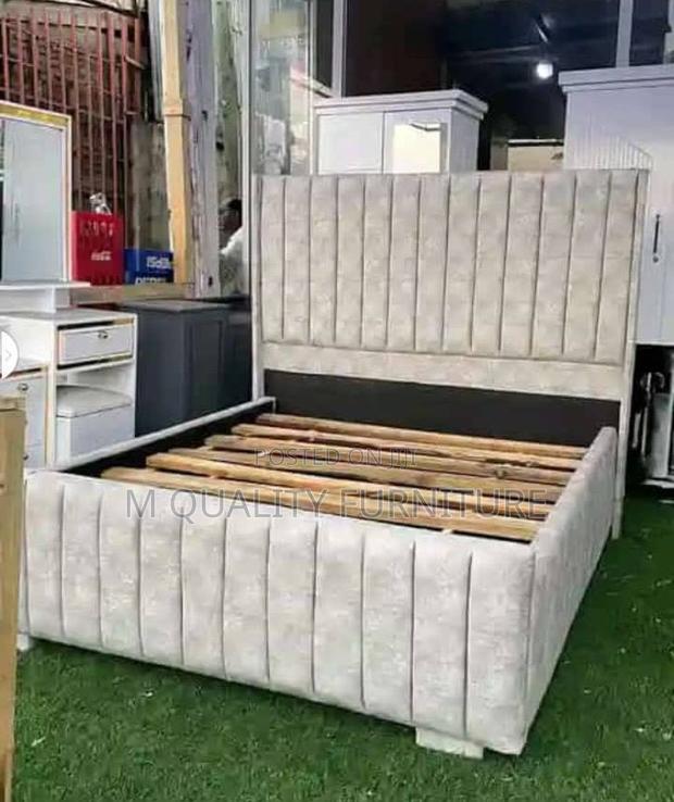 Patterned Quality Bed