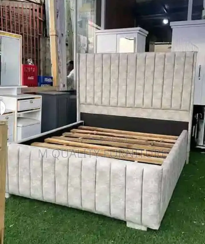 Patterned Quality Bed