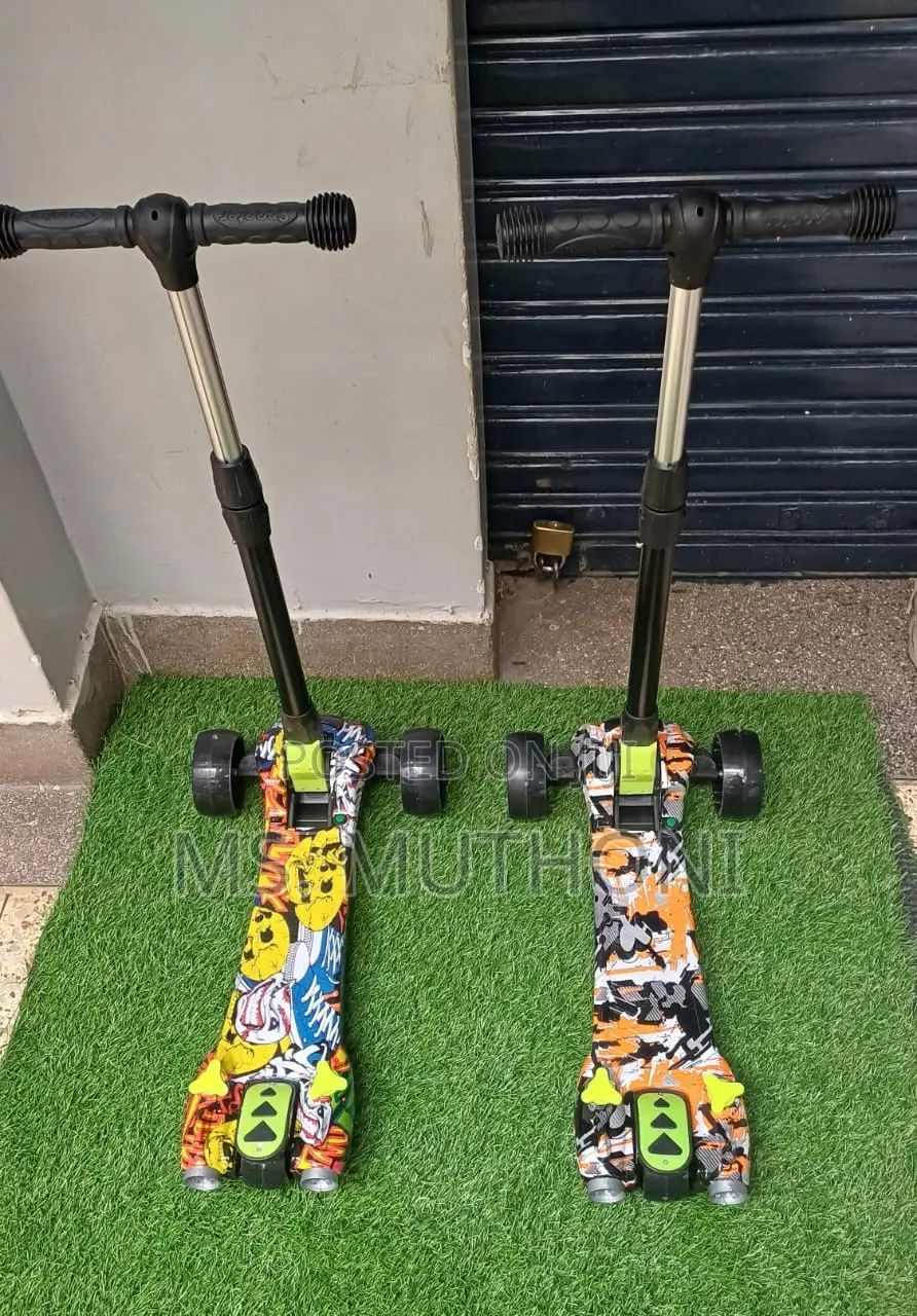 Kids Scooters With Smoke / Spray and Music