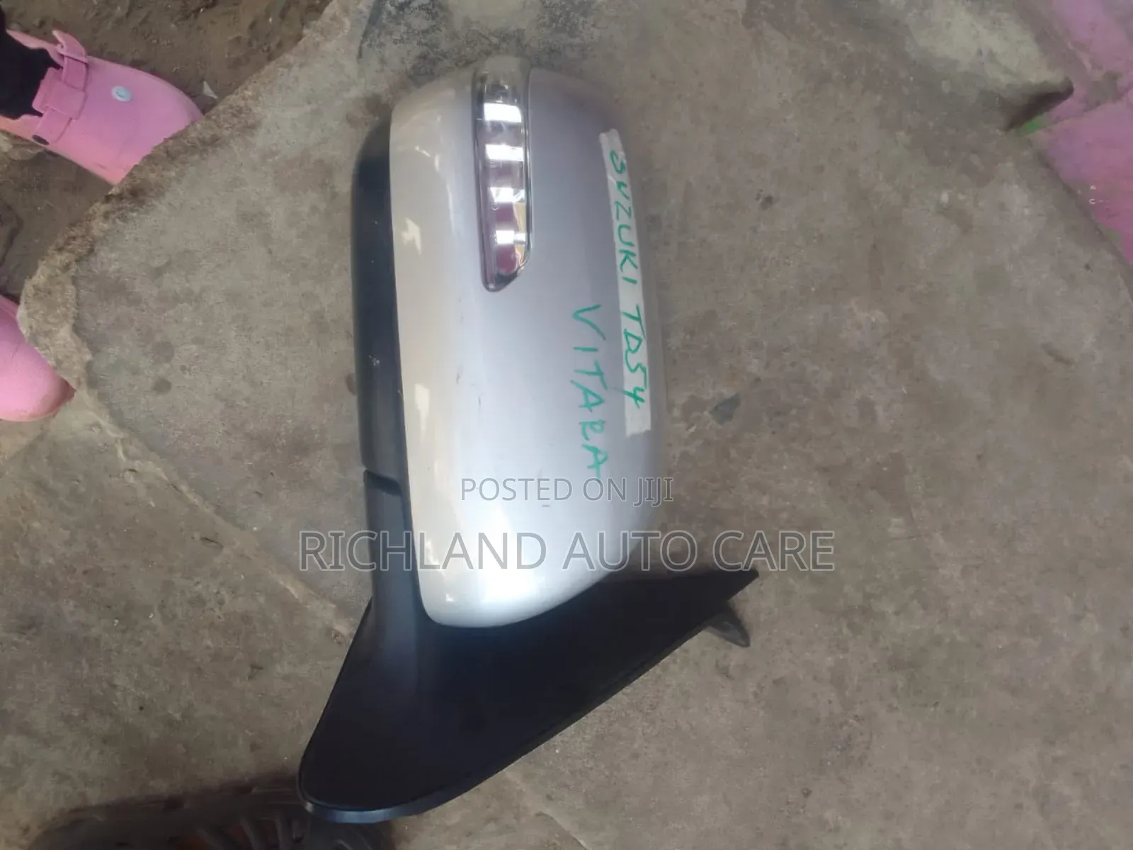 Suzuki Escudo Side Mirror