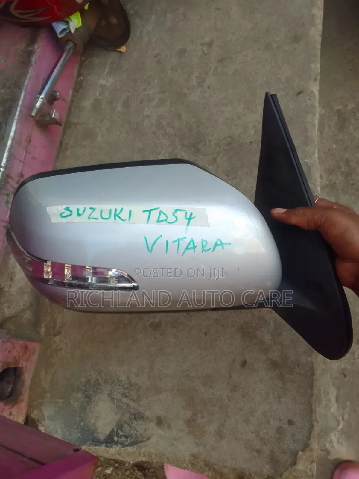 Suzuki Escudo Side Mirror