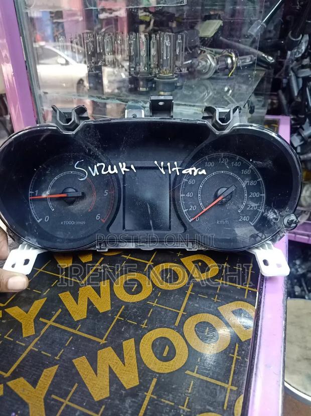 Clock Suzuki