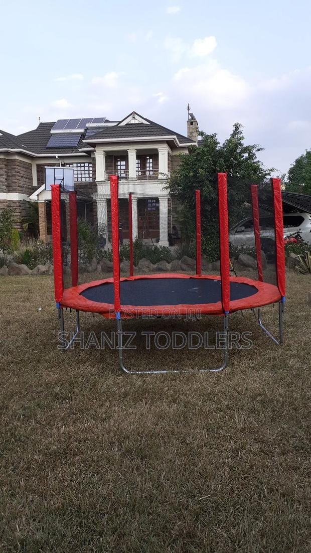 10ft Trampoline for Family Fun / Outdoor Activities