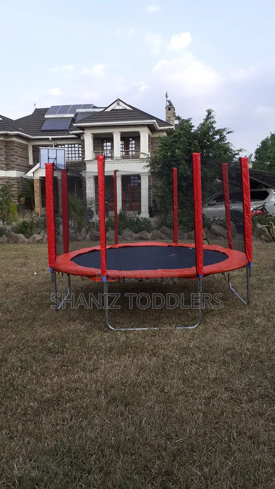10ft Trampoline for Family Fun / Outdoor Activities