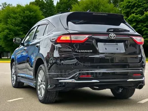 Toyota Harrier 2.0 2019 Black