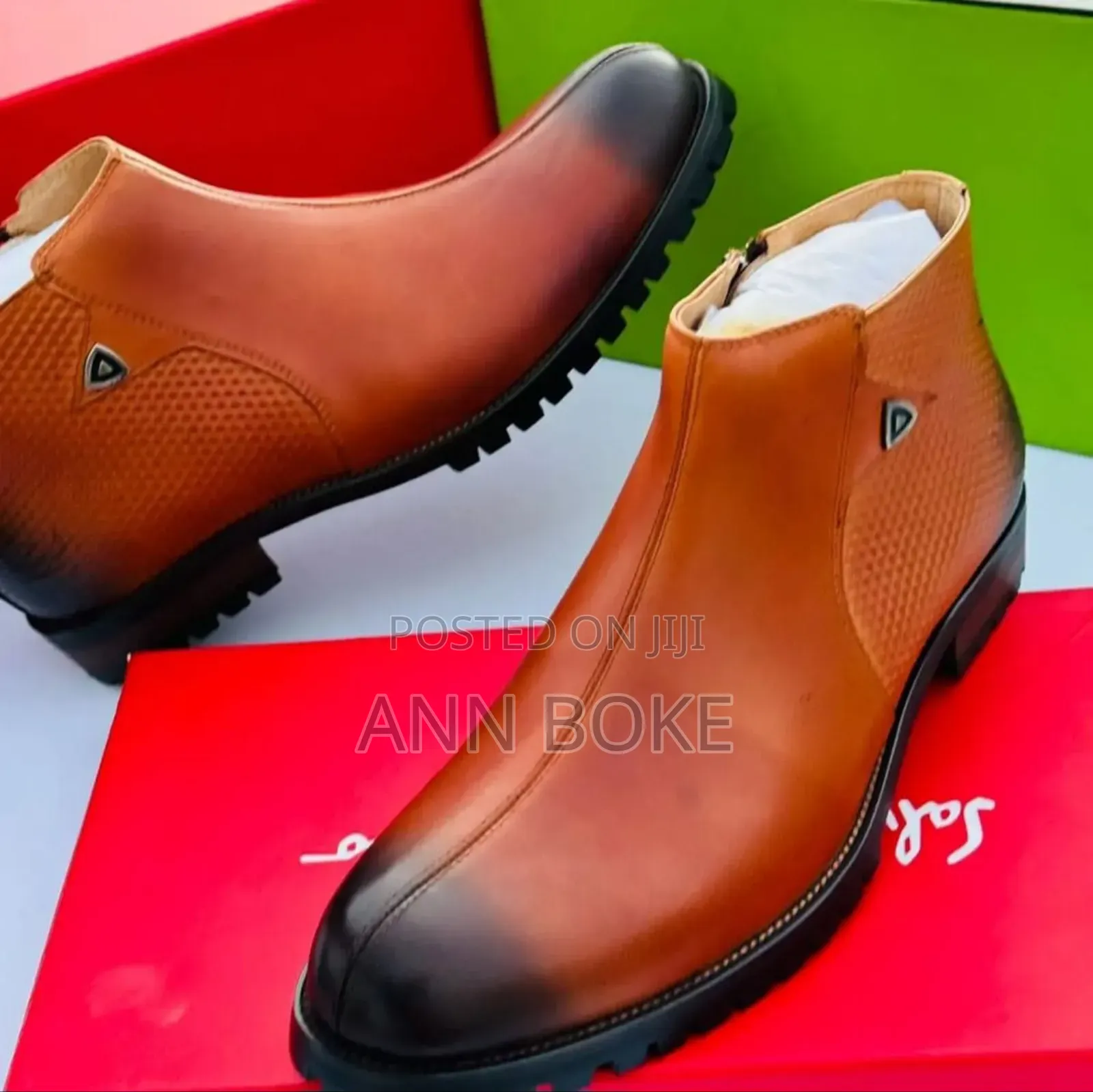 *Salvatore Ferragamo*
Official Leather Boots 
Sizes