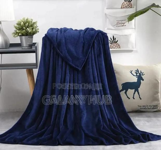 Heavy Fleece Blanket - thumbnail 2