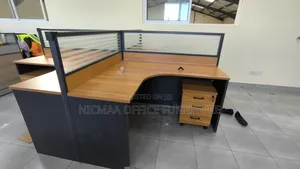 Workstation: 4-Way L-Shaped Curved Workstation