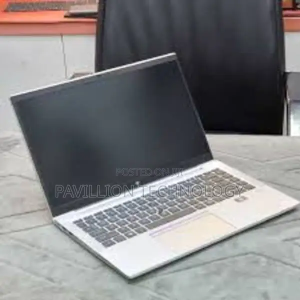 Laptop HP EliteBook 845 G8 16GB AMD Ryzen 5 SSD 256GB