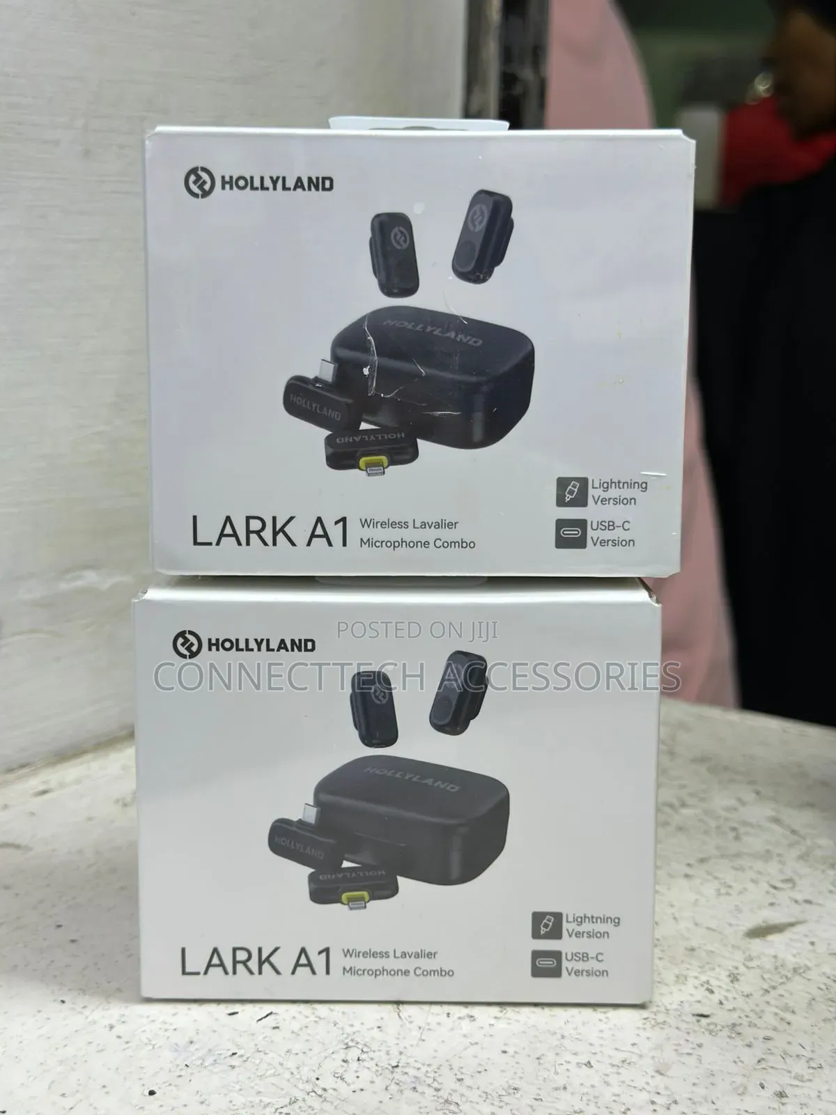 Hollyland Lark A1 Wireless Lavalier Microphone Combo