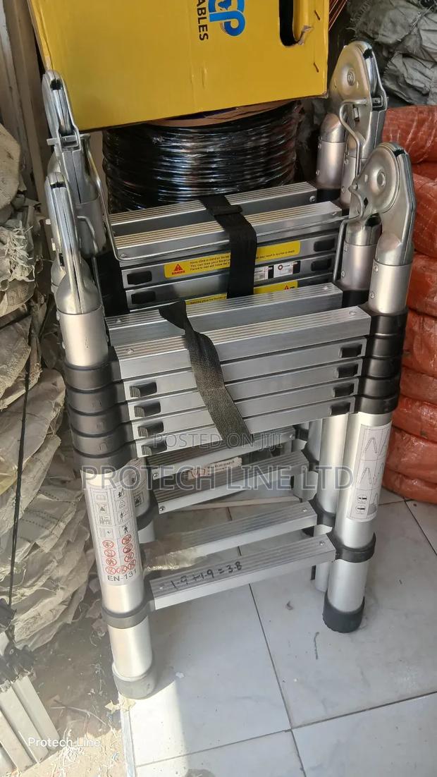 Double Telescopic Ladder 1.9m ×1.9m - thumbnail 3