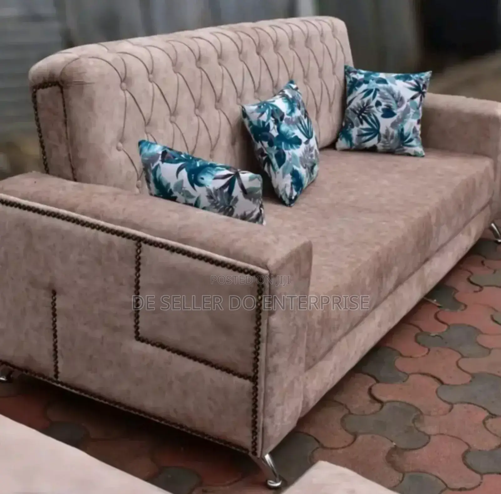 3seater Couch New