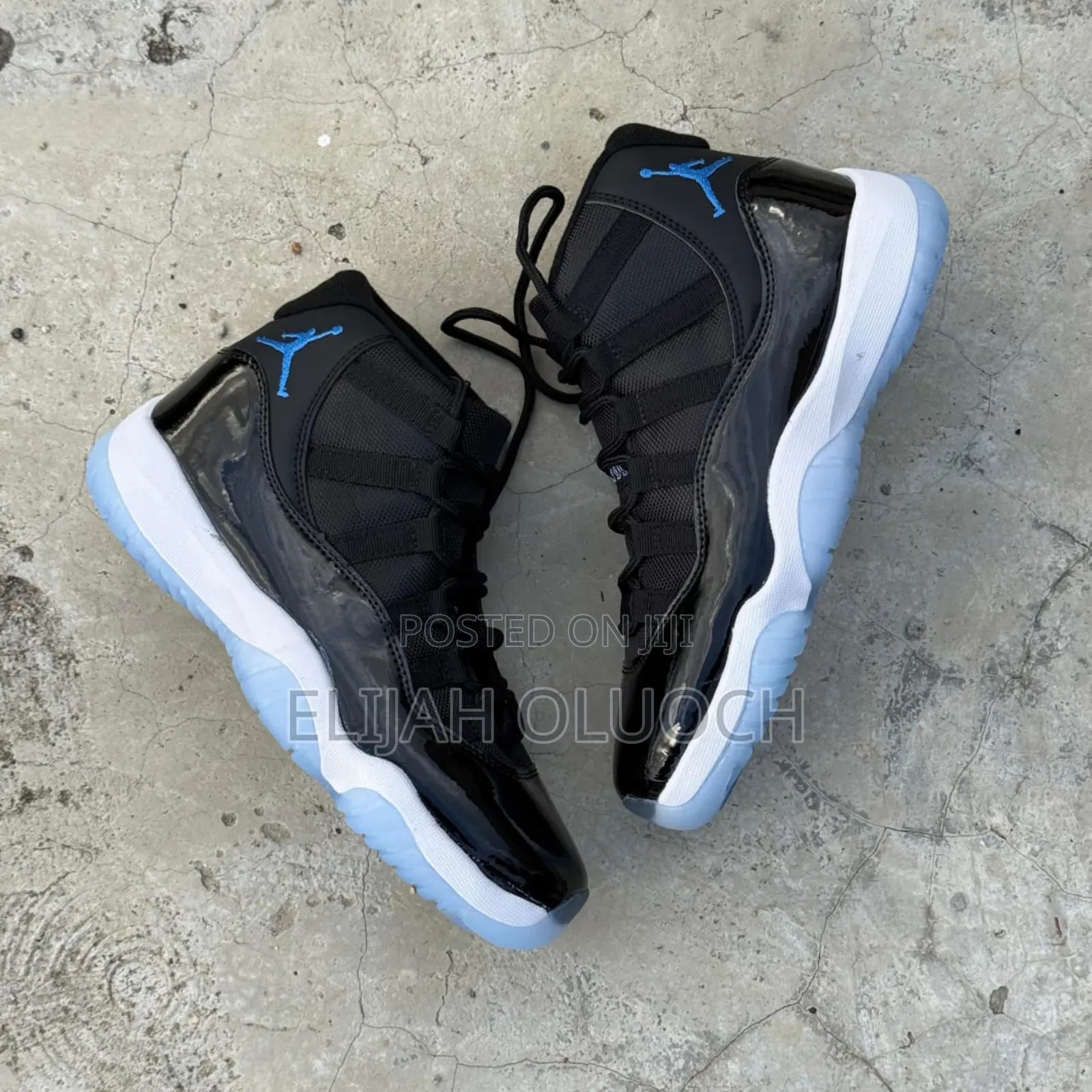 Air Jordan 11 Space Jam