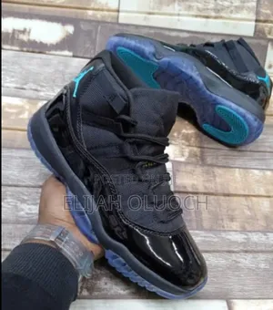 Air Jordan 11 Space Jam