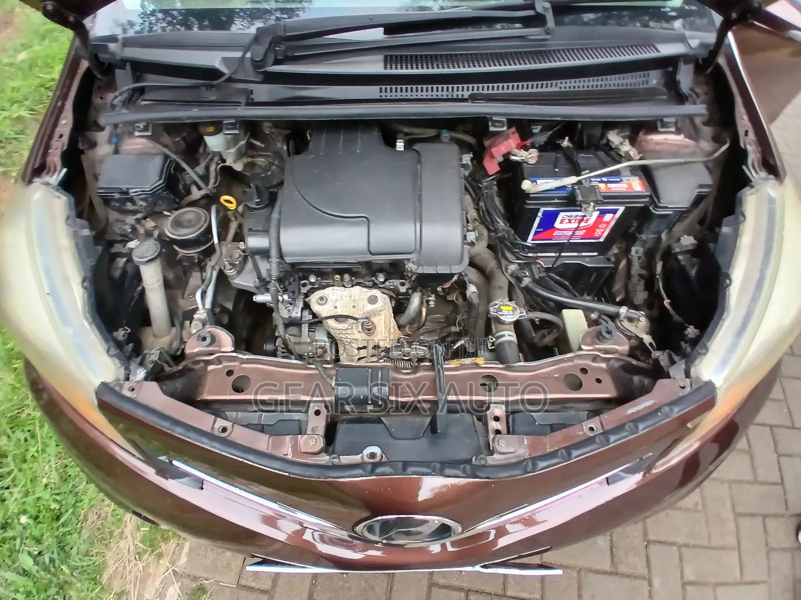Toyota Vitz 2012 Brown