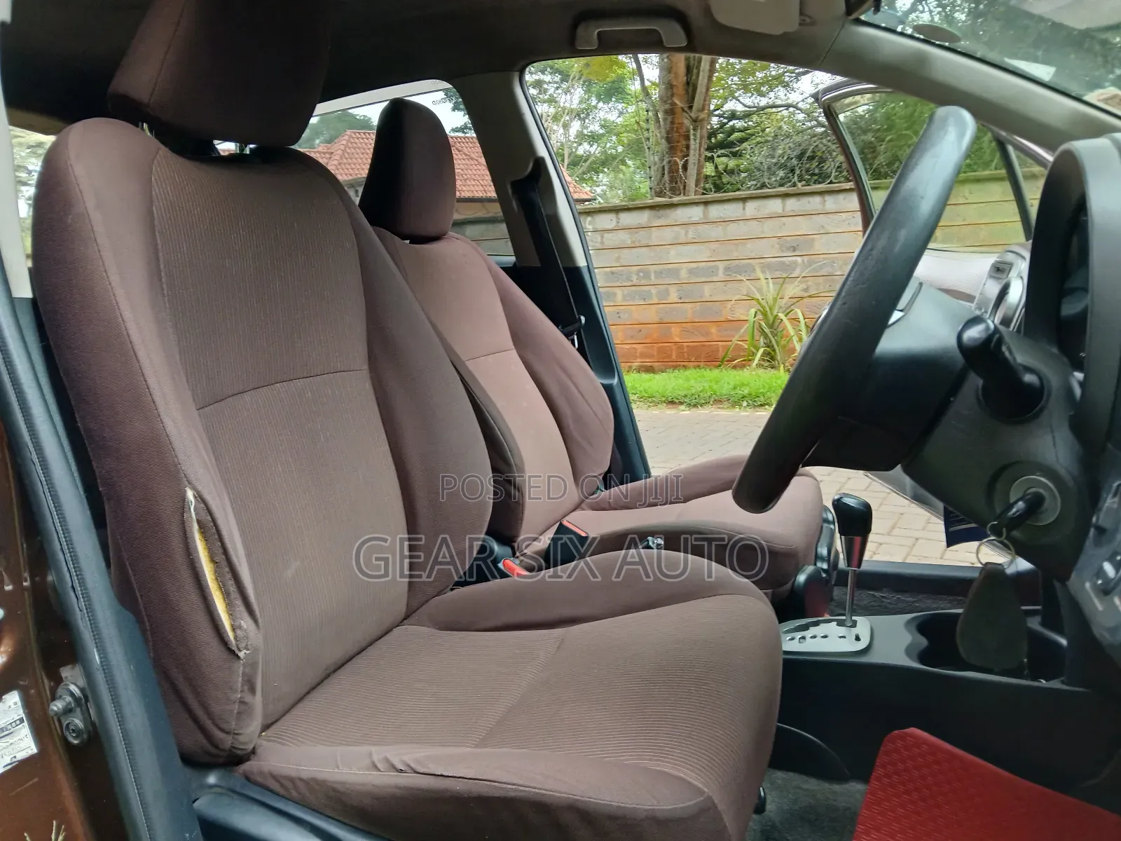 Toyota Vitz 2012 Brown