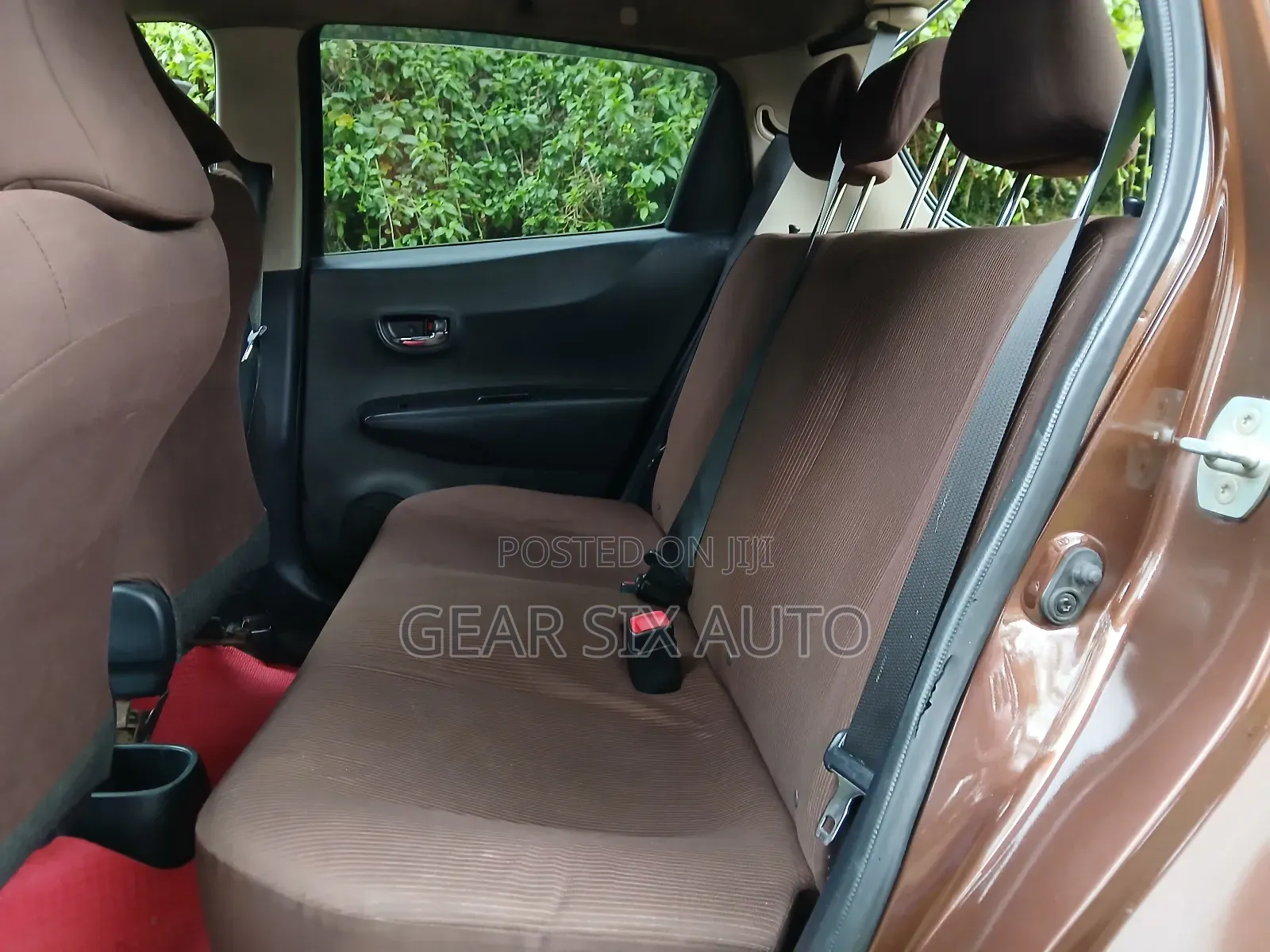 Toyota Vitz 2012 Brown