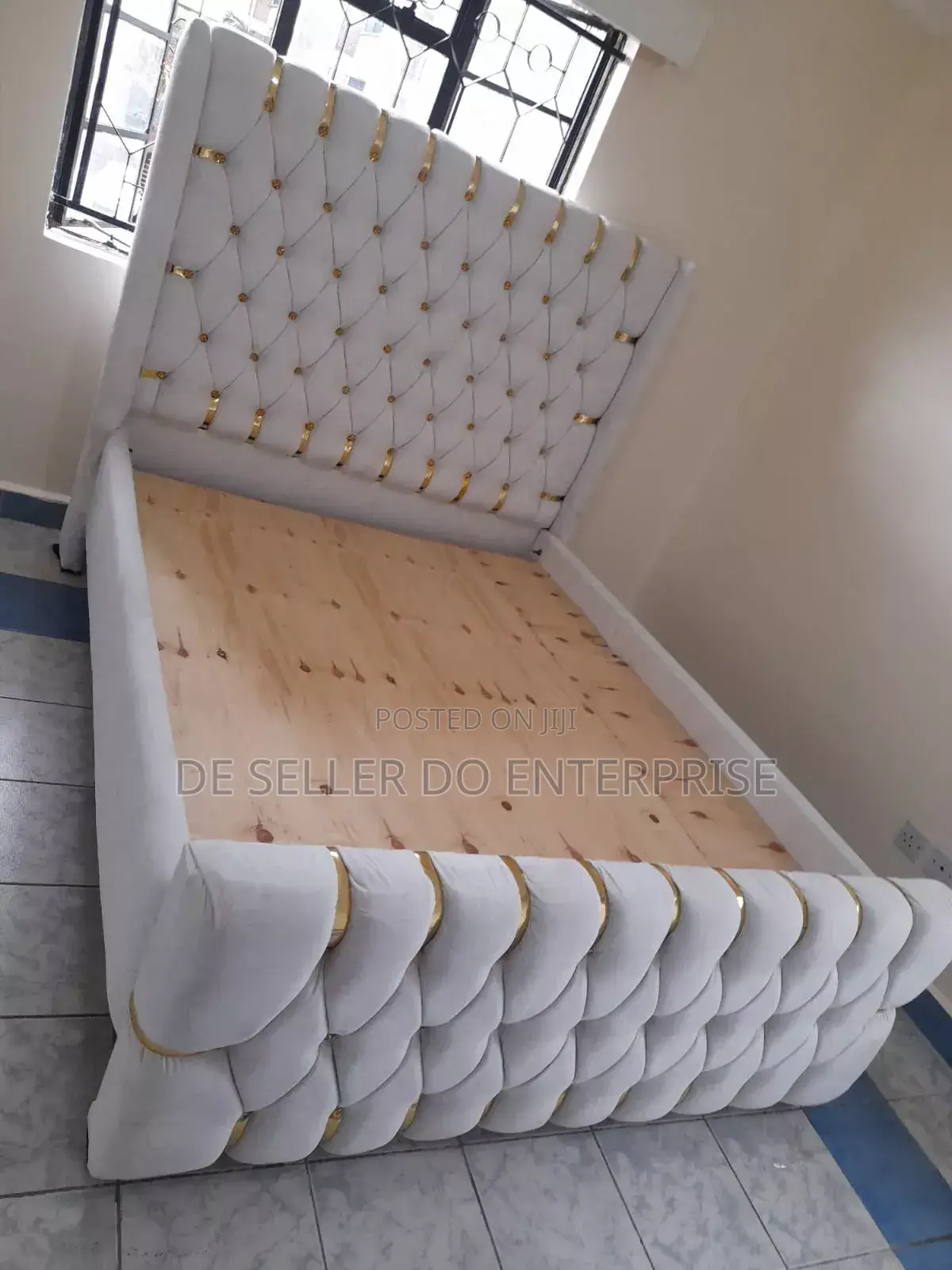Chesters in Furinture 5*6 Bed