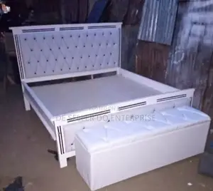 5*6 Bed With Ottoman/ Storage