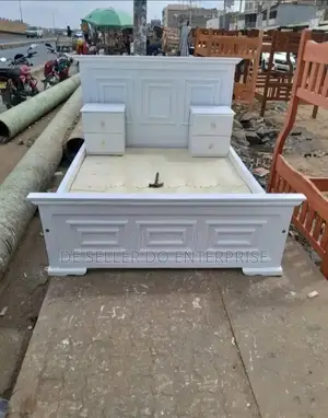 White Board Bed 5*6 2 Side Drawers