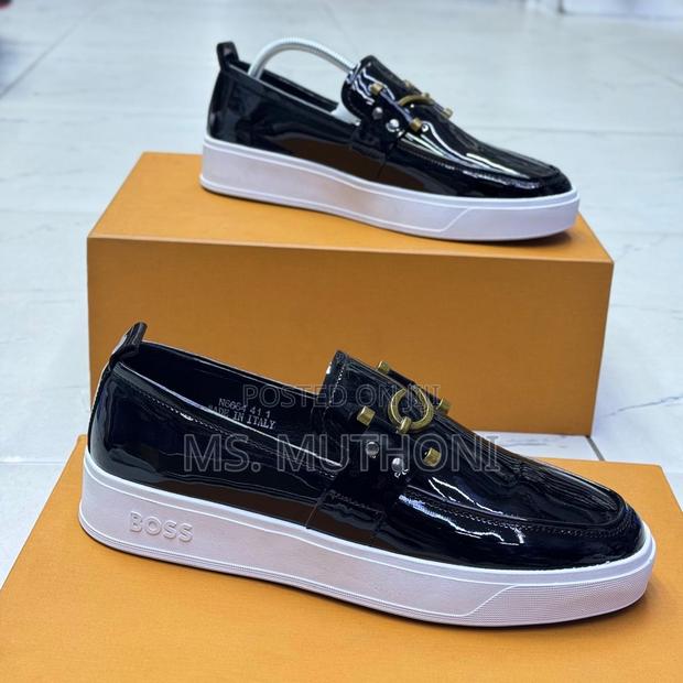 Quality Wetlook Casual Shoes in Stock  Sizes 40-45