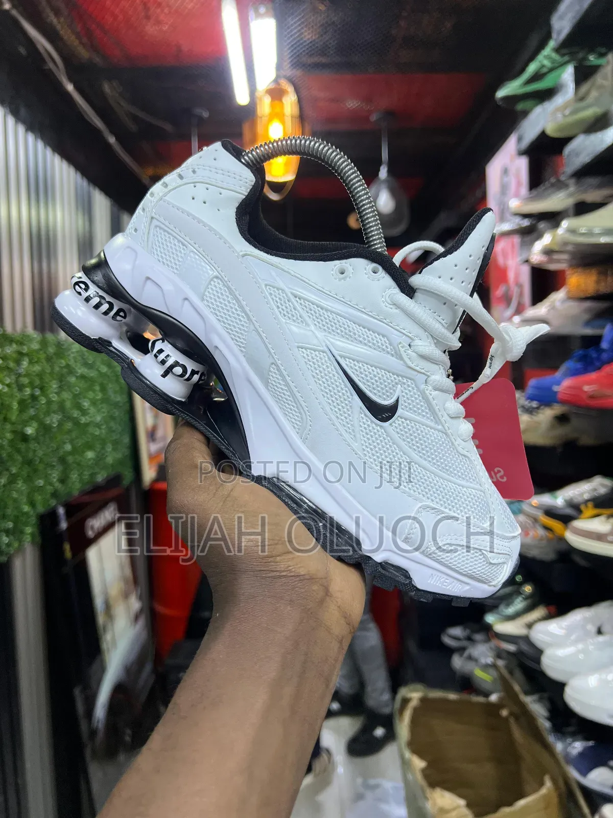 Nike Shox Ride Supreme Sneakers/Shoes