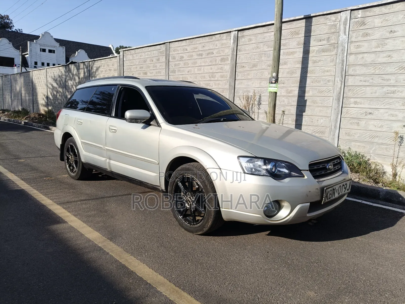 Subaru Outback Automatic 2003 Beige