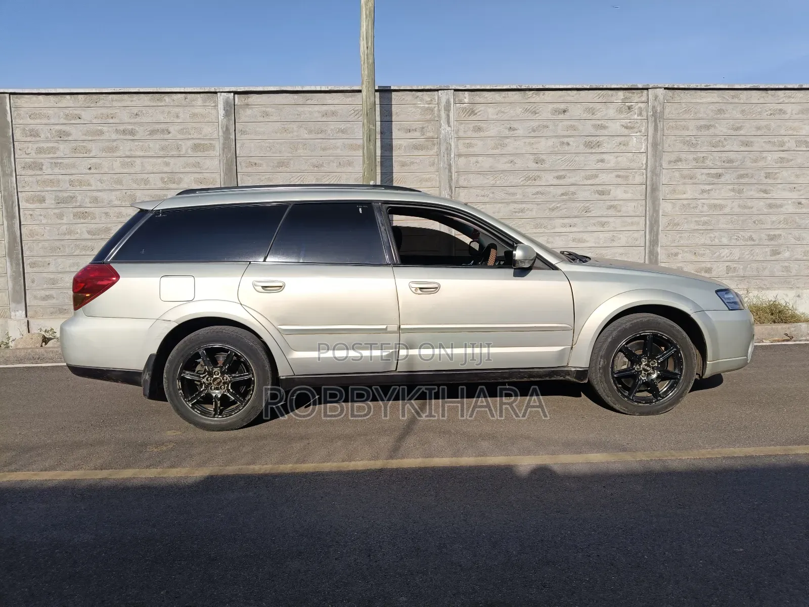 Subaru Outback Automatic 2003 Beige