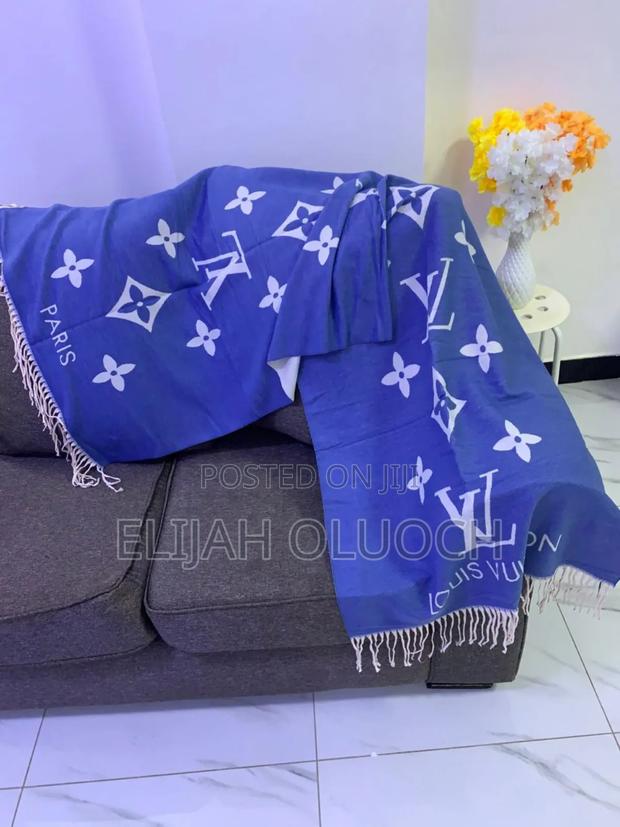 Quality Designer Heavy Shawl/Scarf Louis Vuitton