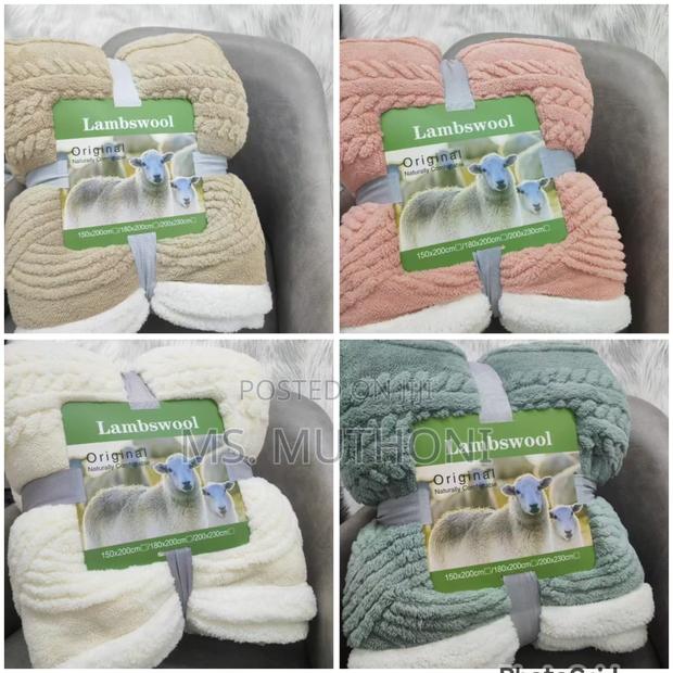 Lambswool Double Sided Throw Blanket* Size 200*230cm ( 6*7)