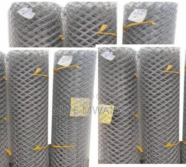 Galvanized Gauge 9, 7ft, 50x50 Chain Link - main view