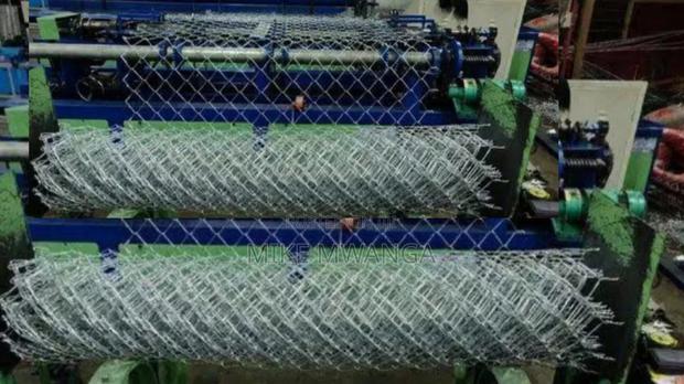 Fencing 65x65, Gauge 9, 7ft Chain Link - main view
