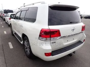 Toyota Land Cruiser 2019 Pearl