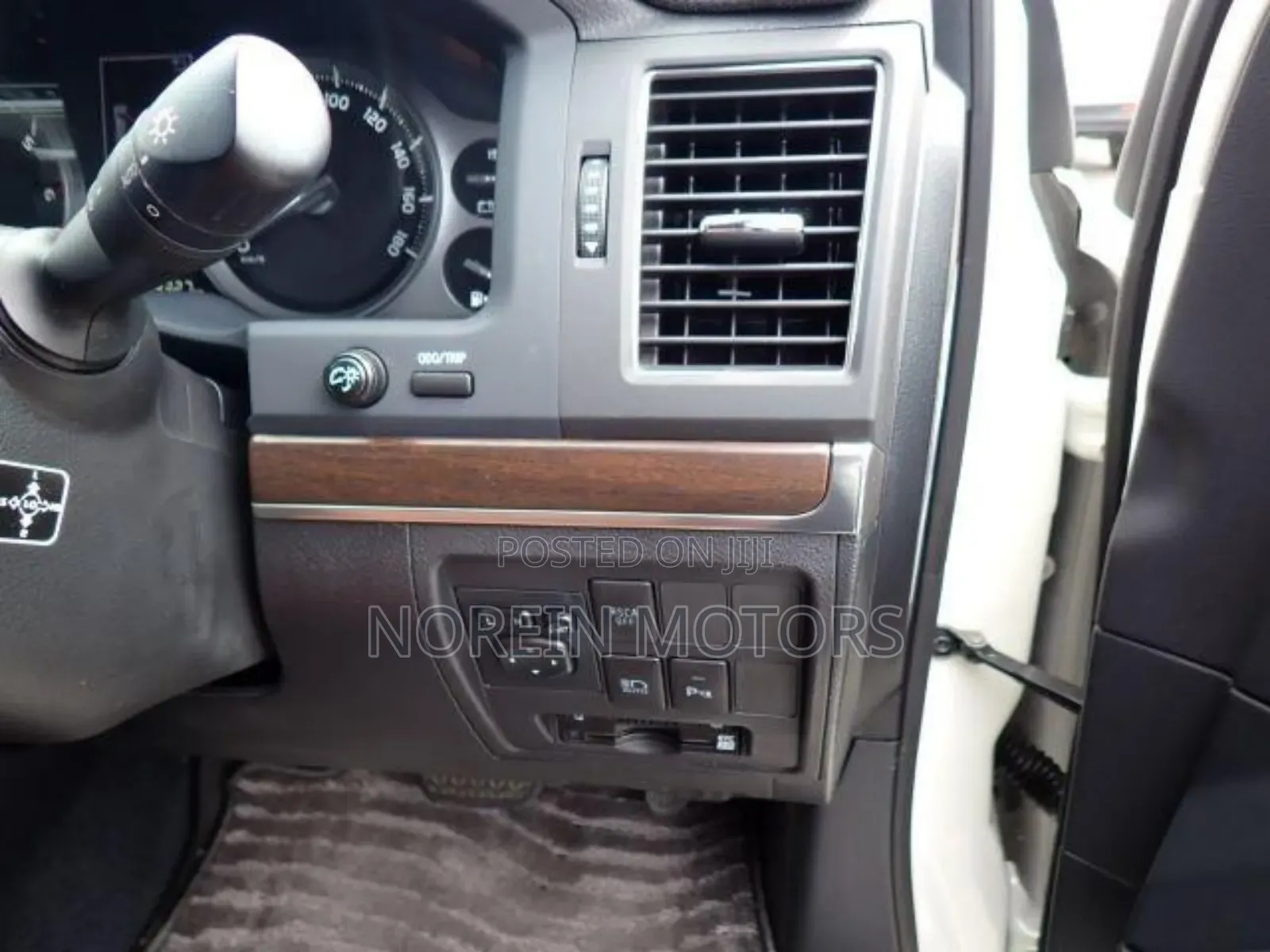 Toyota Land Cruiser 2019 Pearl