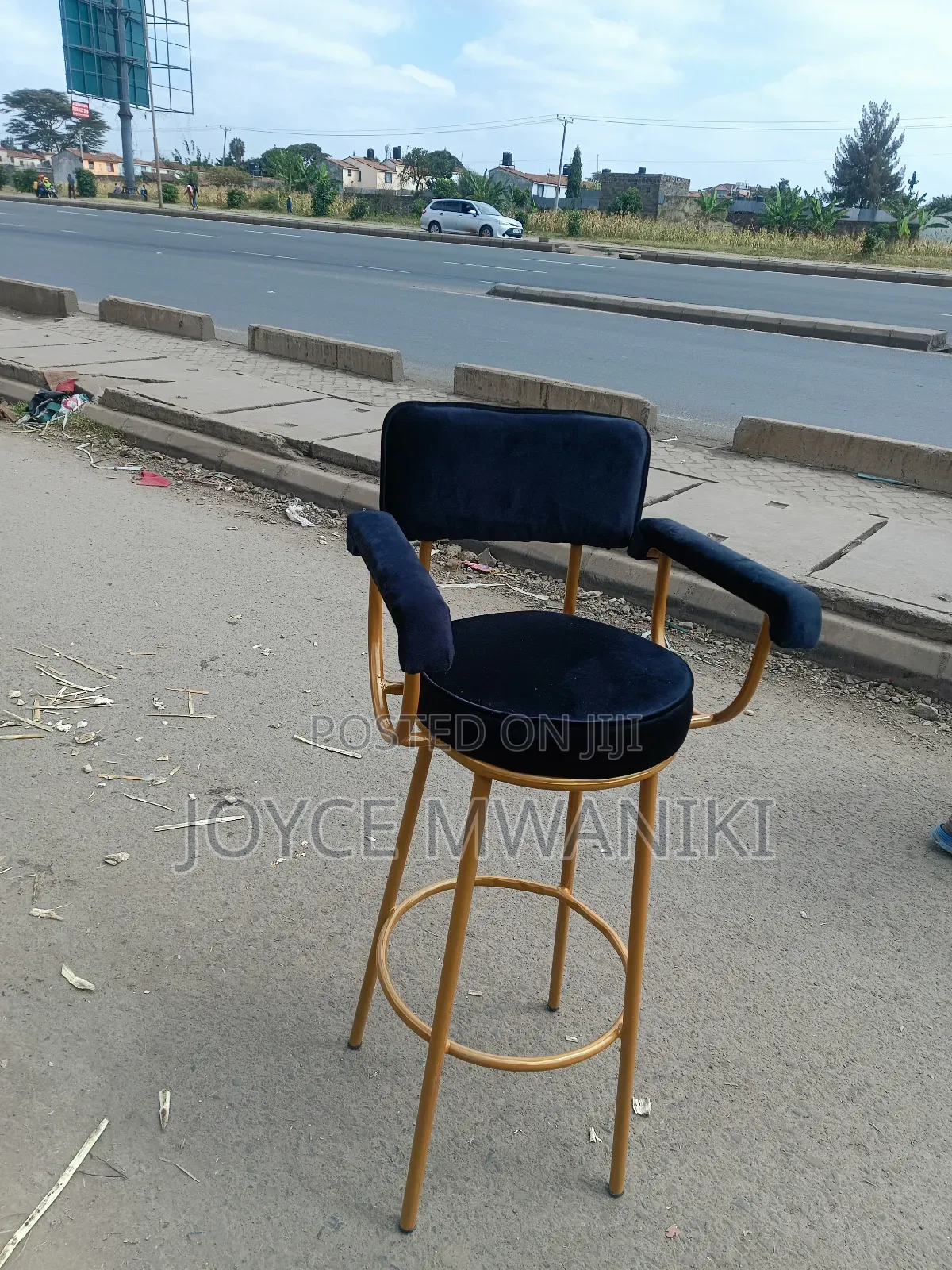 High Counter Stool With Armrest, Black and Gold 