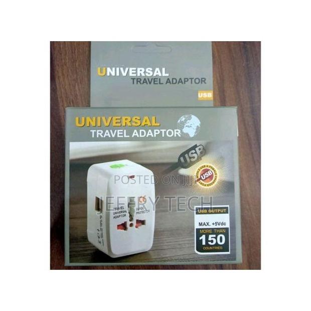 Universal Travel Adapter - thumbnail 3